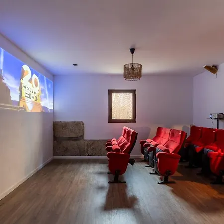 Mansion 35min Madrid - Cine - Piscina - Bbq * Guadalajara